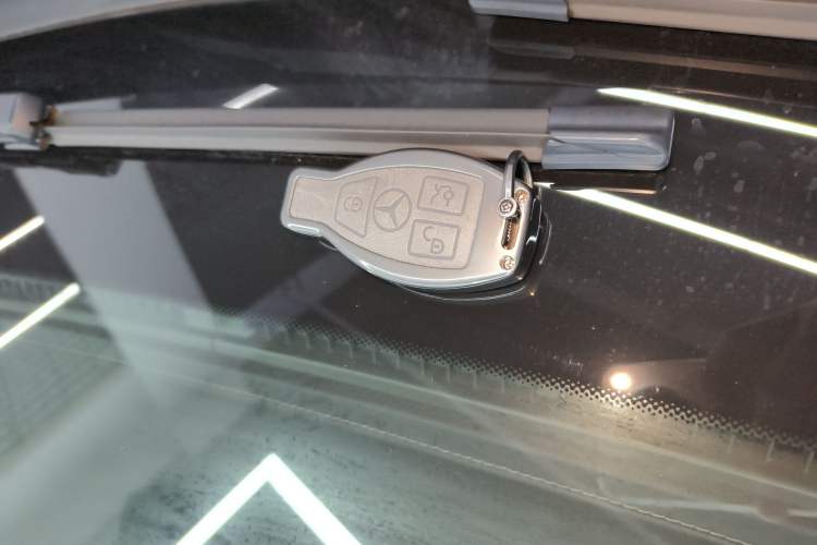 Used Mercedes-Benz GLC 2018 Facelift GLC 260 4MATIC Luxury Edition