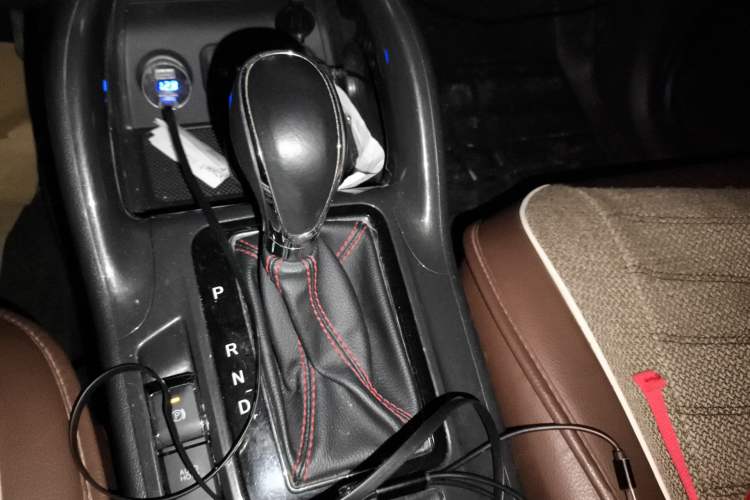 Used CHANGAN CS75 2017 Shangkui Edition 1.5T Automatic Fengxiang Model
