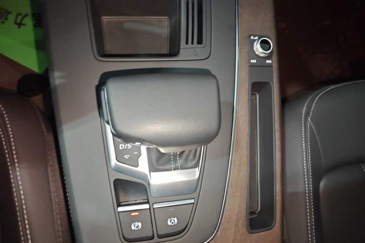 Used Audi Q5L 2022 40T Luxury Elegant Model