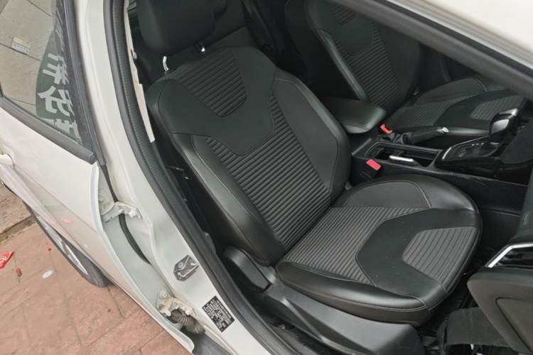 Used Ford Focus 2017 Hatchback EcoBoost 125 Automatic - Ultra-Powerful Style Edition with Smart Drive Features Right Front Seat