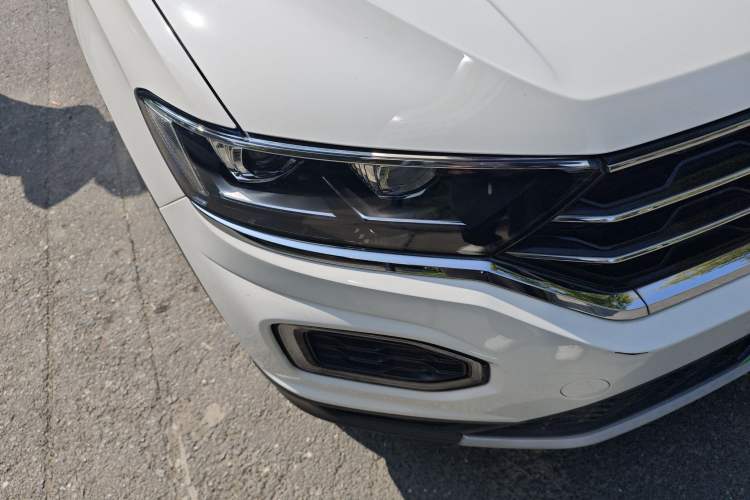 Used Volkswagen T-ROC 2018 280TSI DSG Two-Wheel Drive Comfort Version China VI Standard