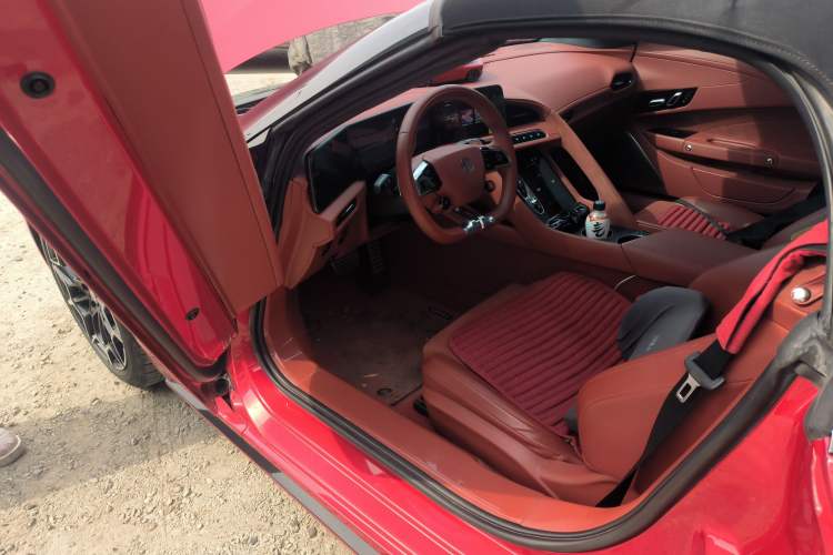 Used MG Cyberster 2024 501km Charming & Heartwarming Edition
