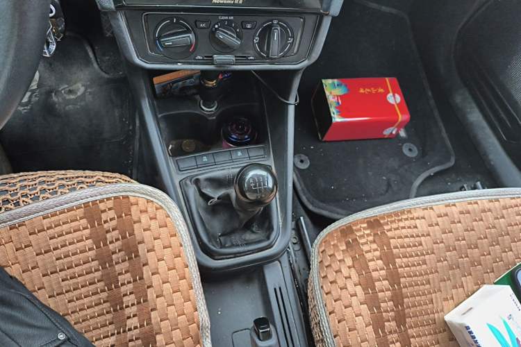 Used Volkswagen Santana 2021 1.5L Manual Fashion Edition Gear Lever