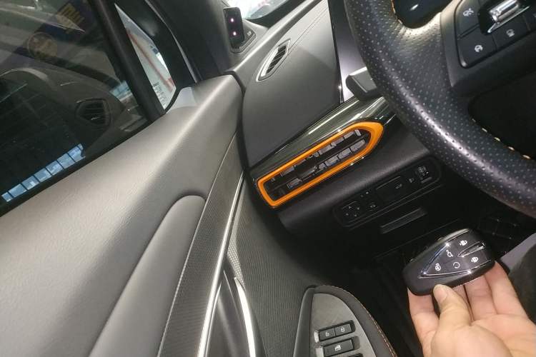 Used CHANGAN UNI-T 2022 1.5T Flagship Edition Interior 1