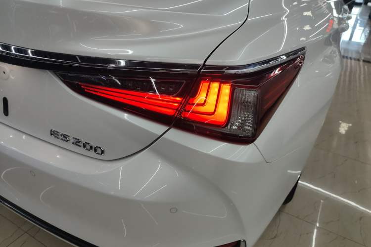 Used Lexus ES 2020 200 Excellence Edition