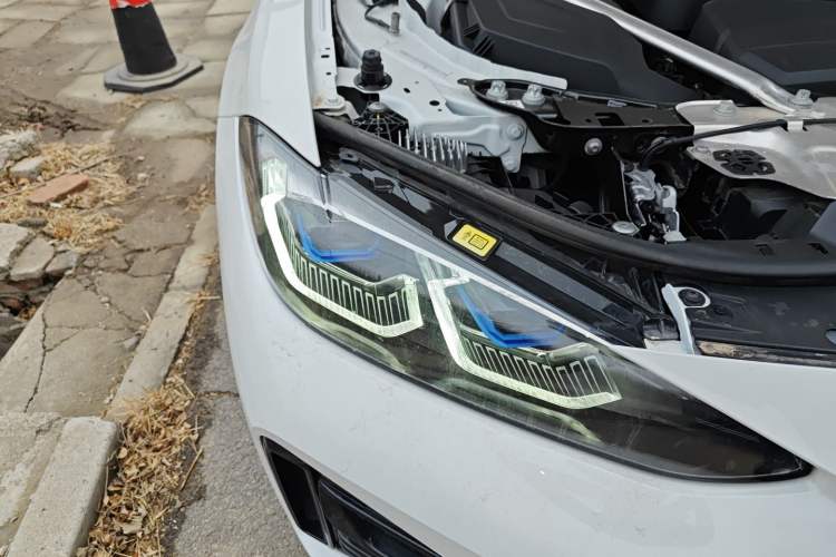 Used BMW 4 Series 2023 425i Gran Coupe M Sport Night Edition Package Right Front Headlight