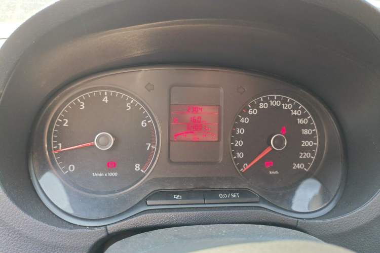 Used Volkswagen Polo 2011 1.4L Manual ZhiShang Edition Instrument Cluster