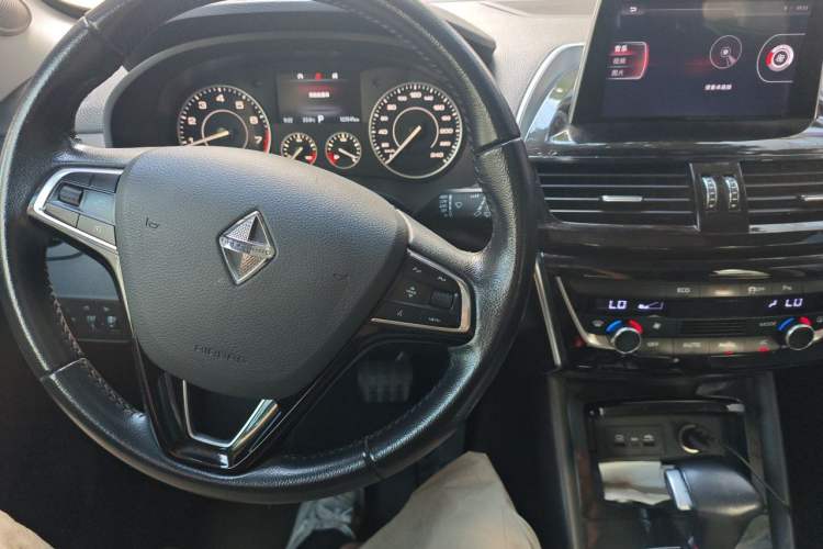 Used BORGWARD BX5 2017 25TGDI Automatic Two-Wheel Drive Sharp Model
