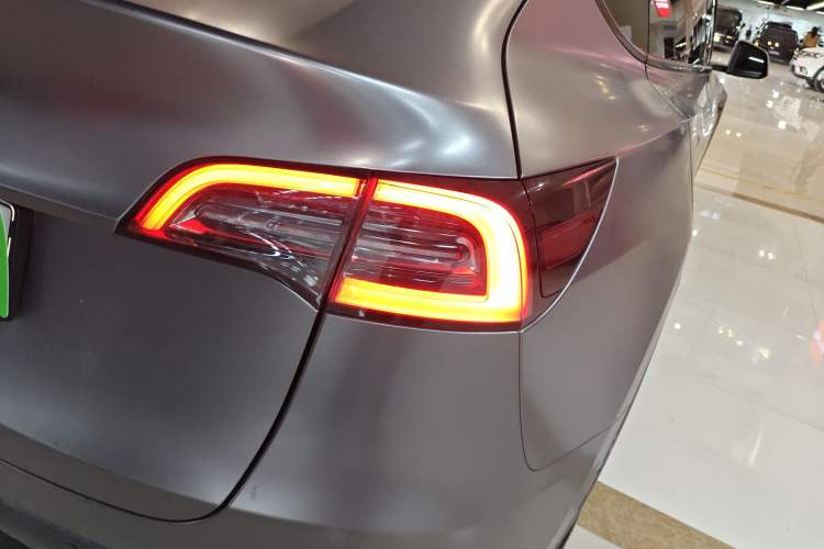 Used Tesla Model Y 2023 Rear-Wheel-Drive Version
