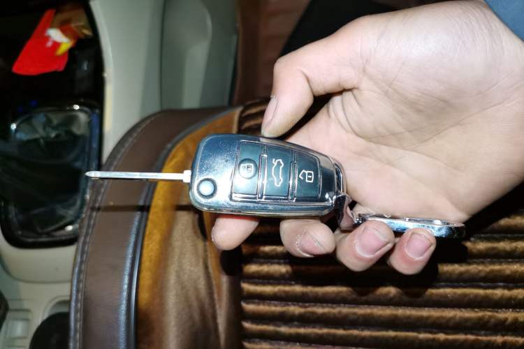 Used Chery E3 2015 1.5L Manual ZhiShang Model