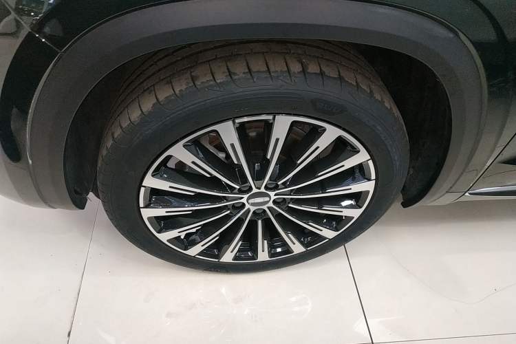 Used Geely Auto Monjaro L 2025 Dongfang Yao 2.0TD Automatic Lanxing Edition
