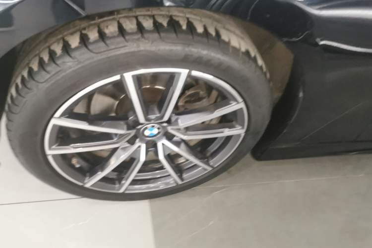 Used BMW 3 Series 2021 Second Facelift 320Li M Sport Package Left Front Wheel Hub