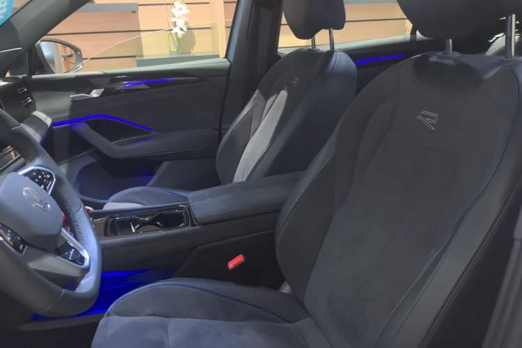 Used Volkswagen Tiguan L 2024 PRO 380TSI Four-Wheel Drive R-Line Prestige Edition
