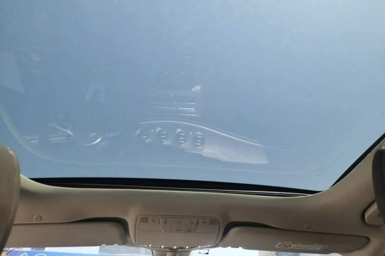 Used Mercedes-Benz E-Class 2019 Facelifted E 300 L Stylish Version Headliner