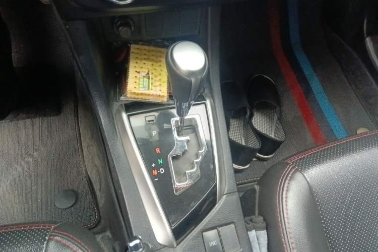 Used Toyota Levin 2014 1.6G CVT Elite Edition Gear Lever