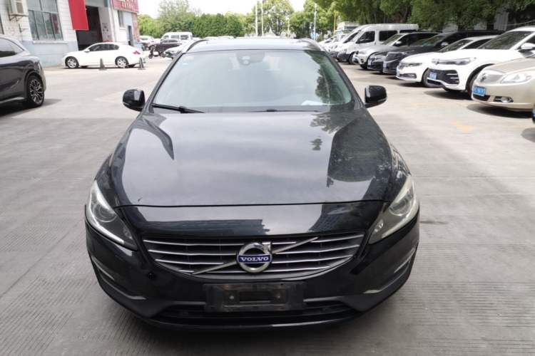 Used Volvo V60 2014 T5 Zhiya Edition
