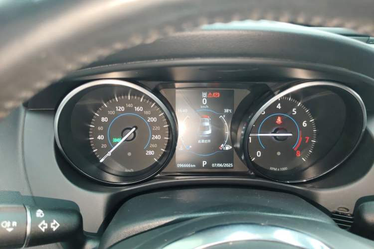 Used Jaguar XE 2015 2.0T 200 PS R-Sport