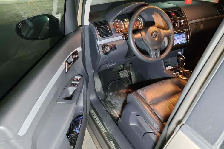 Used Volkswagen Touran 2015 1.4T DSG Comfort Edition 5 Seats
