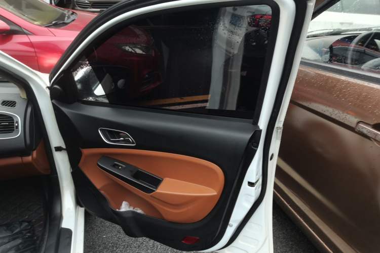 Used Geely Auto Diamond 2016 1.5L Manual Elite Edition
