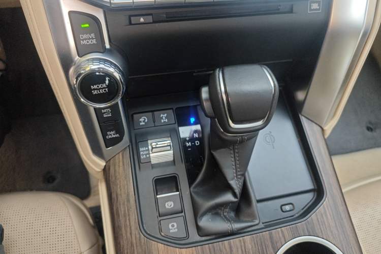 Used Toyota Land Cruiser 
