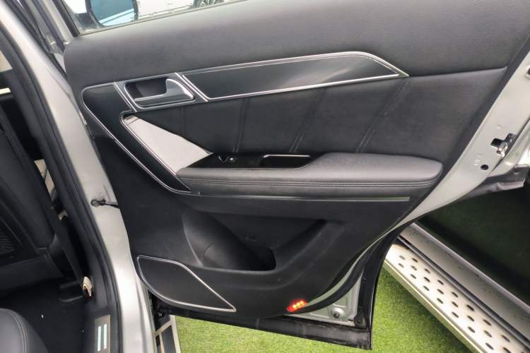 Used Haval H6 Coupe 2015 Blue Label 2.0T Automatic Two-Wheel Drive Elite Model
