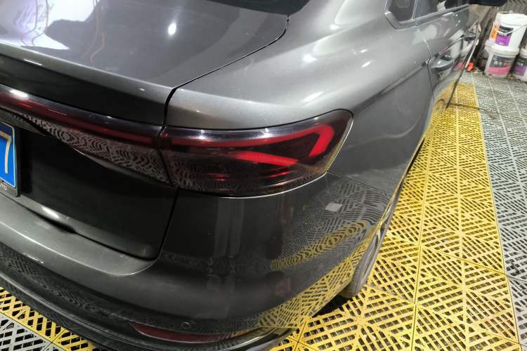 Used Geely Auto Emgrand 2022 4th Generation 1.5L CVT Flagship Model Right Rear Taillight