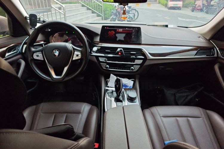 Used BMW 5 Series 2020 525Li Luxury Package Center Console