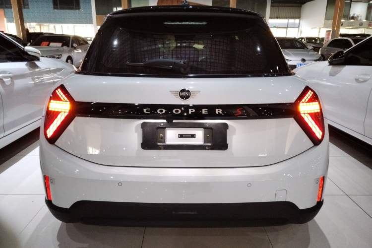 Used MINI MINI 2025 2.0T COOPER S Artist Five-Door Edition