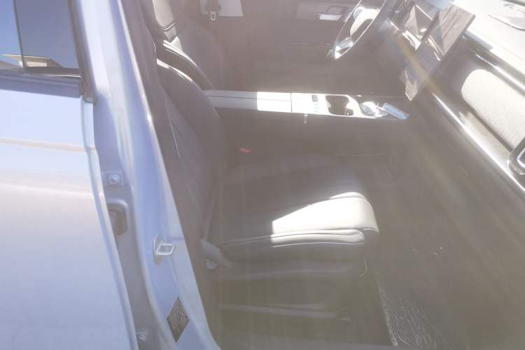 Used Chery Explore 06 C-DM 2024 Luxury Model
