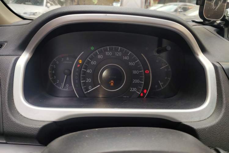 Used Honda CR-V 2015 2.0L two-wheel drive urban version
