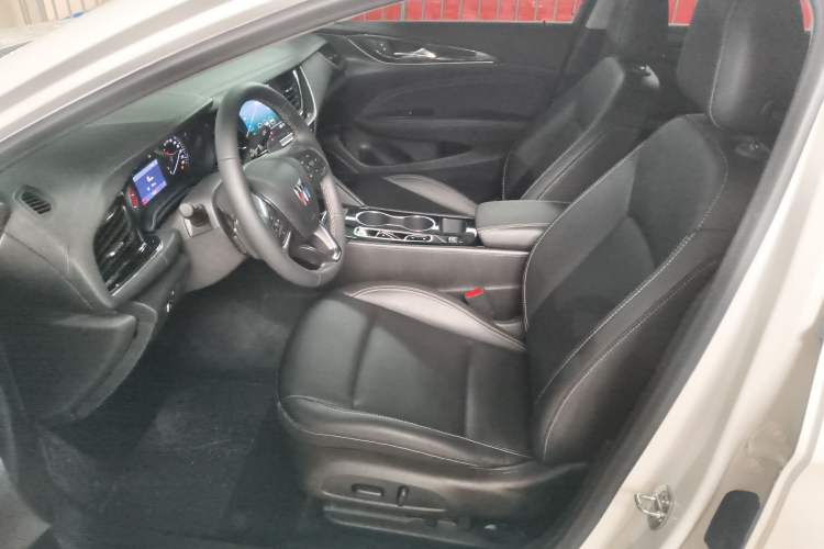 Used Buick Regal 2024 25T Deluxe Edition Left Front Seat