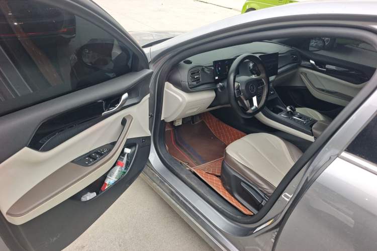 Used BYD Qin PLUS 2024 HONOR Edition DM-i 55KM Leading Model