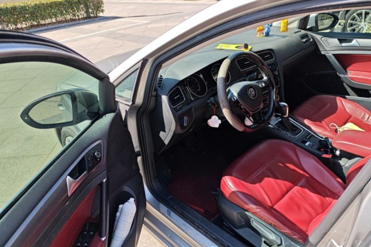 Used Volkswagen Golf 2019 1.8TSI Travel Edition