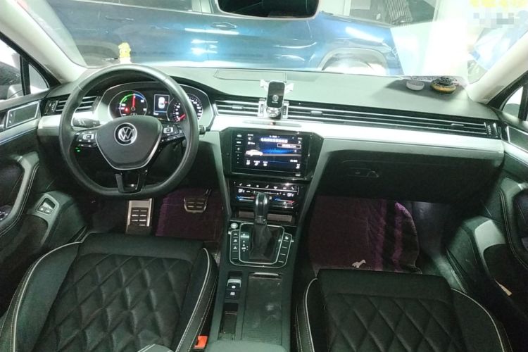 Used Volkswagen Magotan GTE Plug-in Hybrid 2020 GTE Luxury Model Center Console