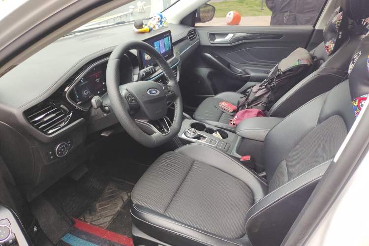 Used Ford Focus 2021 Hatchback EcoBoost 180 Automatic Titanium Edition
