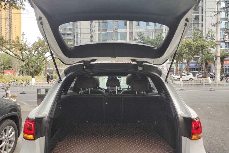 Used Mercedes-Benz GLC 2022 GLC 300 L 4MATIC Dynamic Edition Prestige Model