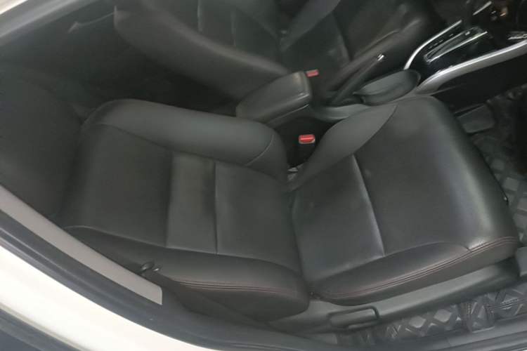 Used Honda Crider 2016 1.8L CVT Luxury Edition Right Front Seat