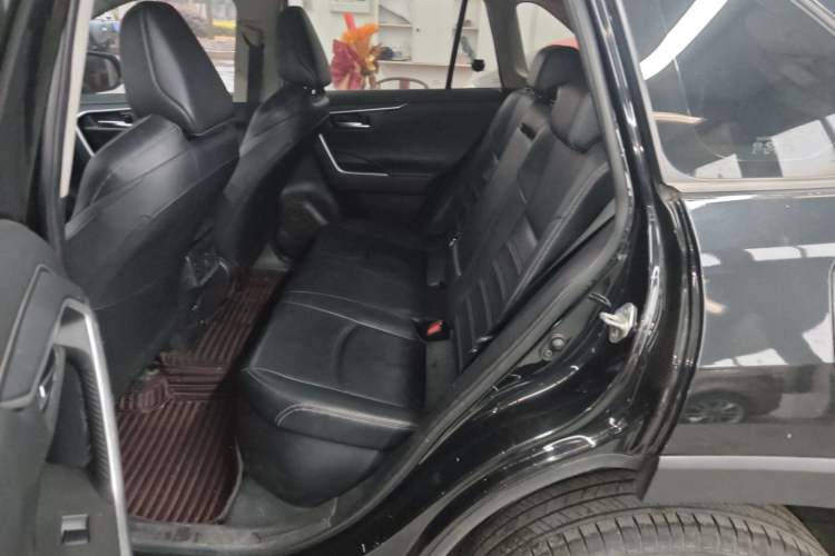 Used Toyota Wildlander 2021 Dual-Engine 2.5L E-CVT Two-Wheel Drive Luxury Edition