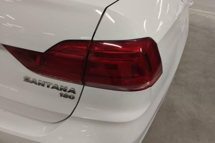Used Volkswagen Santana 2017 Haval H6 1.6L Automatic Fashion Edition Right Rear Taillight