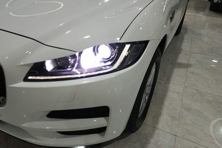 Used Jaguar F-PACE 2018 2.0T Four-Wheel Drive Urban Luxury Edition