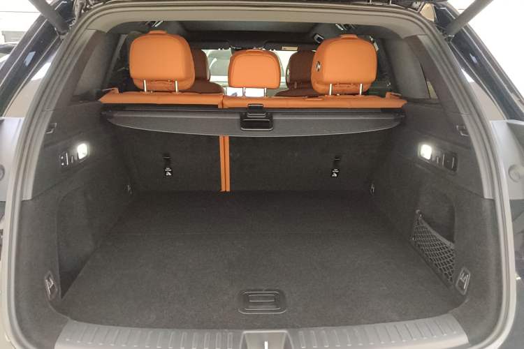 Used Li Auto L6 2025 Pro Smart Refresh Edition Trunk