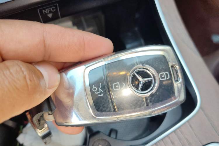 Used Mercedes-Benz E-Class 2019 Restyled E 300 L Luxury Edition Vehicle Key