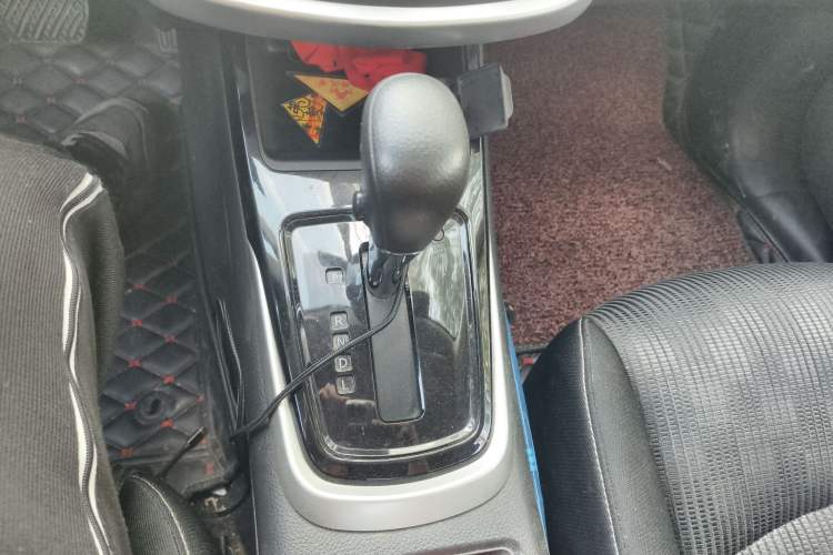 Used Nissan Tiida 2016 1.6L CVT Cool Dynamic Edition