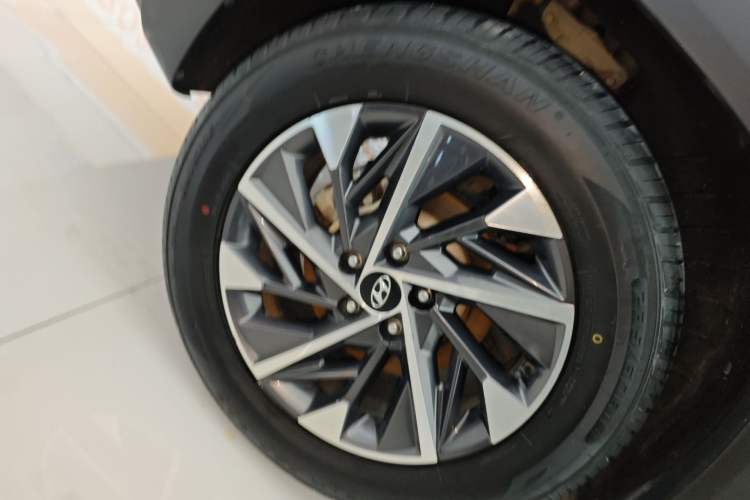 Used Hyundai Tucson 2021 Tucson L 1.5T DCT GLX Elite Edition Right Rear Wheel Hub