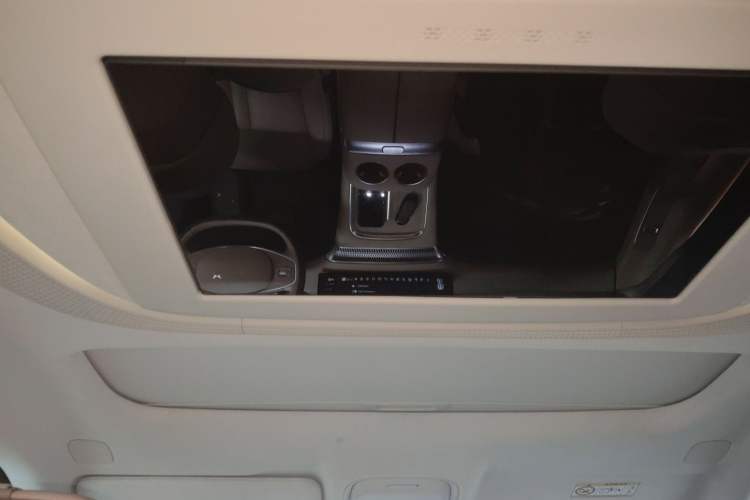 Used XPeng X9 2025 740 Ultra-Long Range Max
