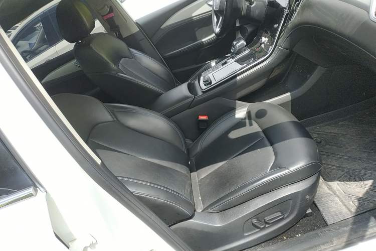 Used Rising ER6 2021 New Dynamic Edition 620km Smart Enjoyment Version Right Front Seat