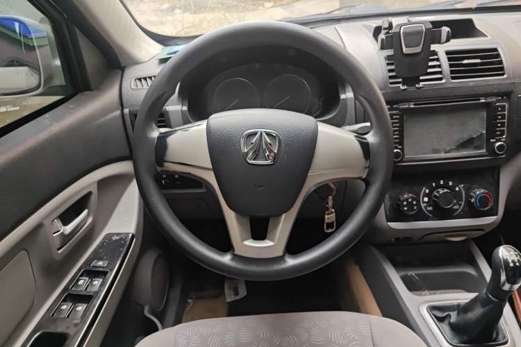 Used BAIC Weiwang M20 2014 1.5L Standard DAM15DL
