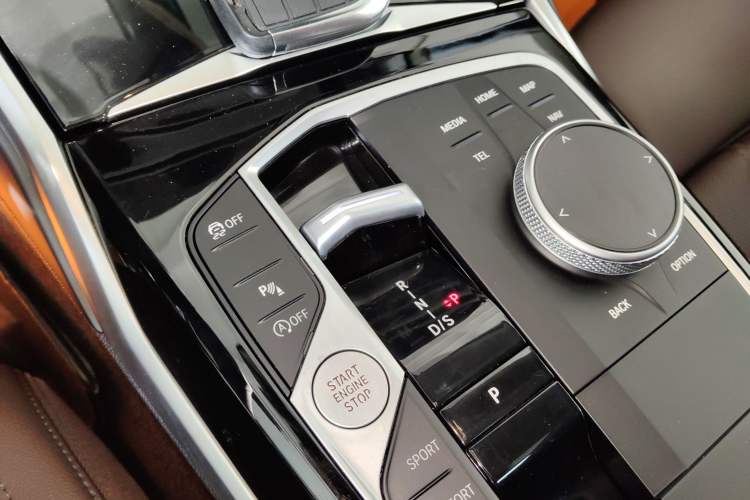 Used BMW 3 Series 2024 320Li M Sport Package Gear Lever