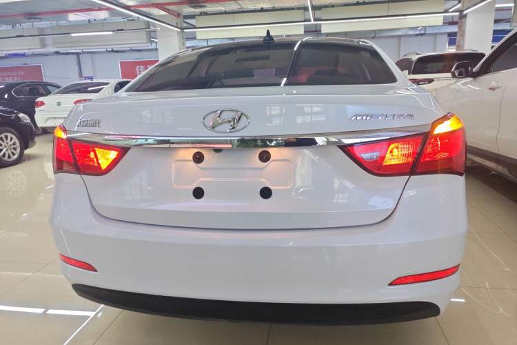 Used Hyundai Mistra 2016 1.8L Automatic Smart GLS Rear