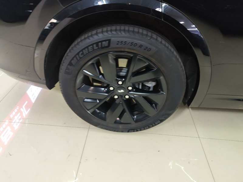 Used Li Auto L7 2023 Pro Model — 25
